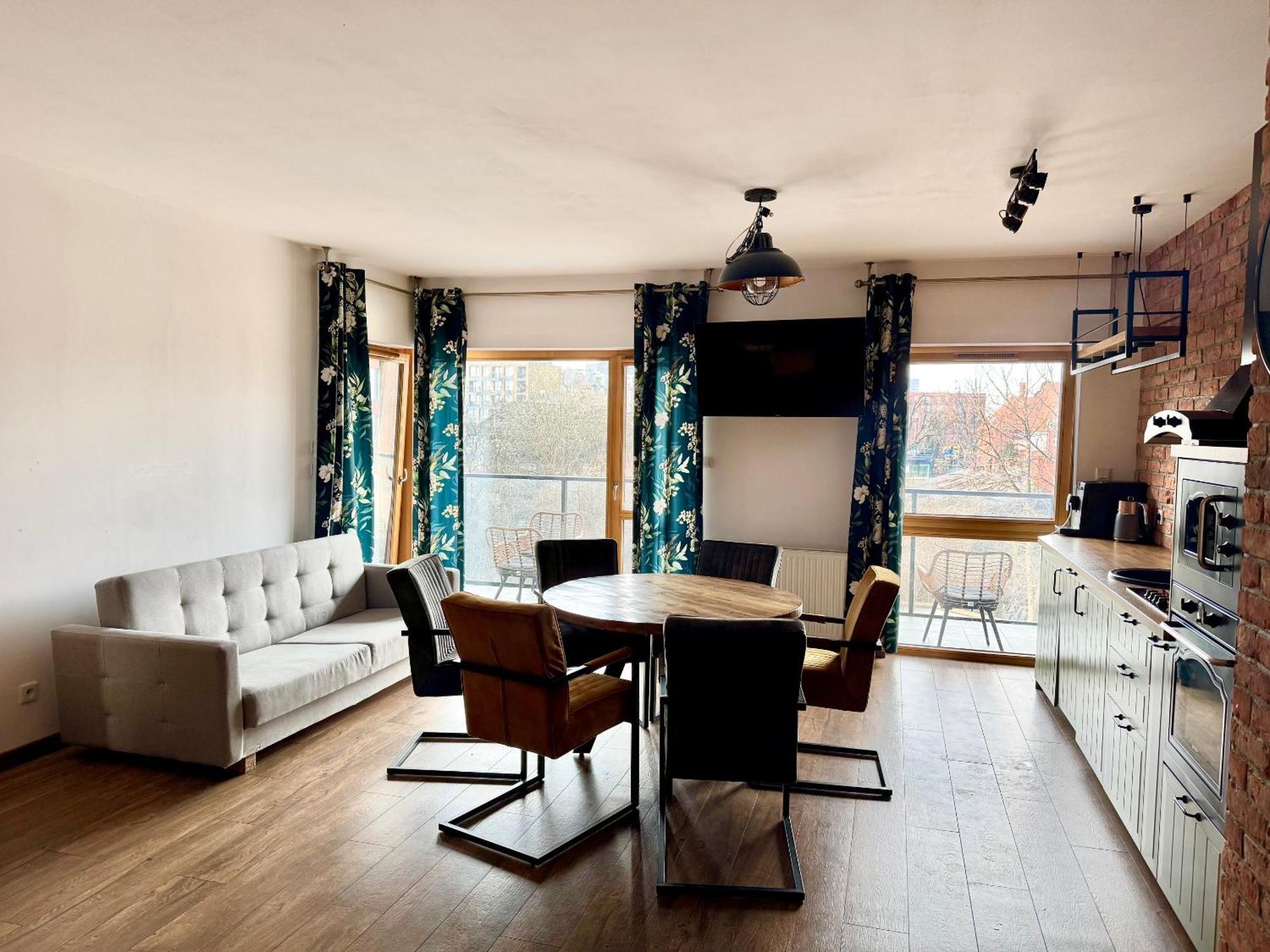 Apartmate- Oldtown Sienna Grobla Comfy Apartment Sauna & Free Gym, Gdansk